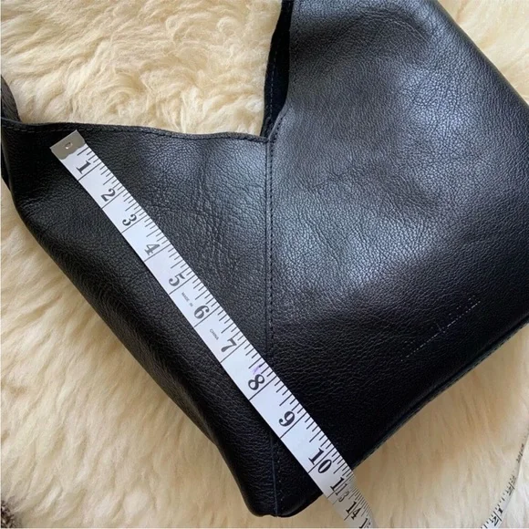 Portland Leather Bag - Picture 7 of 10